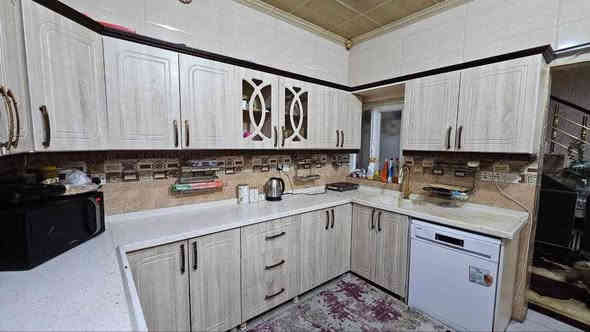 اعلان رقم (2027)

#دار طابو صرف 
#مساحه  150م 3طوابق  واجهه 6×25
#الموقع جميل جدا سايدين الاحتفالات قريب على شارع التجاري من جميع الاطراف
#الطابق الاول كراج دفن استقبال مطبخ مع كاونترات هول غرفة نوم وصحيات
#طابق ثاني يحتوي على غرفة نوم وصاله وصحيات وبلكون #طابق الثالث غرفة نوم مع بالكون كبير والبيت نظيف جدا 
#السعر  195 مليون وبي مجال 
#الاتصال على الارقام التاليه 
***********
***********
***********
#عنوان المكتب 
مكتب هبة للعقارات في كركوك مفرق دوميز مقابل مطعم صمد قرب جرزات لطيف الشارع الخدمي 

#نستقبل جميع عروظاتكم السكنية والتجارية في كركوك
