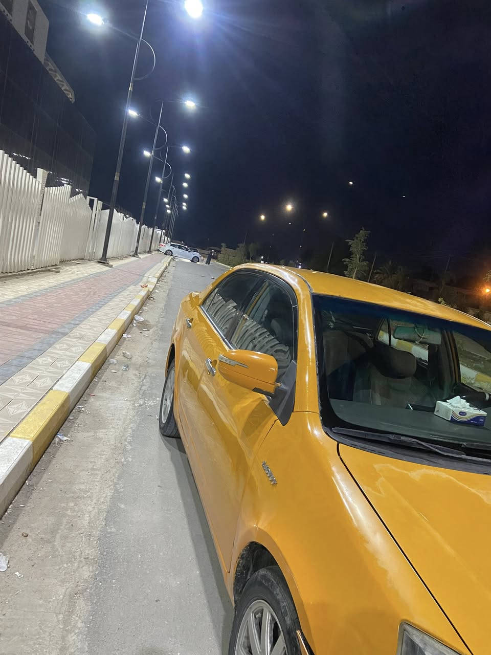 سلام عليكم
للبيع جلي موبل 2012 سياره كفاله ملكط بس الهلاالات السعر 43 وبيها مجال قليل 

مكاني ناصريه مركز ***********
