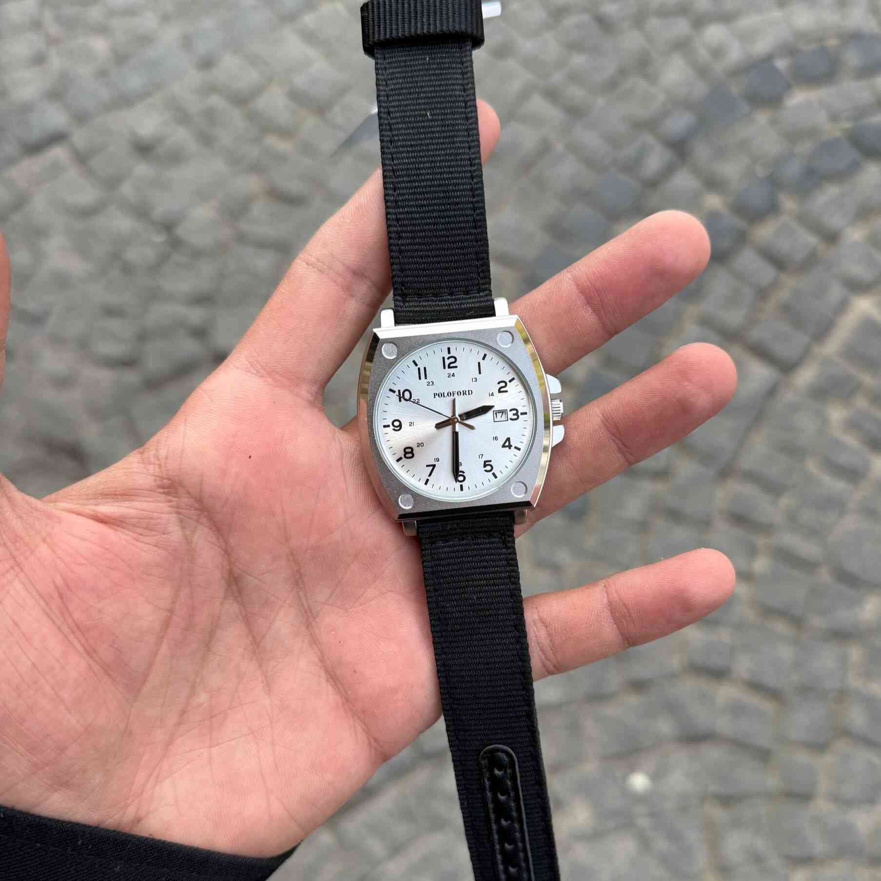 دكّة_الساعچـي⌚️
.
ساعة Poloford بتصميم Tactical انيق ✨
خامة مرتبة انيقة ..
تصميم شبابي فخم ..
مناسب لكل يوم ..
بضمان حقيقي للقطعة 🔥
(السعر 30 والتوصيل مجاني )🔥🔥
للحجز والاستفسار دايركت او على الواتساب 📲
يتوفر توصيل لجميع المحافظات 🚚
.
#العراق #viral #reels #trending #luxury ng


**إذا كنت صاحب هذا الإعلان وتريد حذفه لأي سبب، رجاءا أرسل رسالة إلى الدعم الفني**