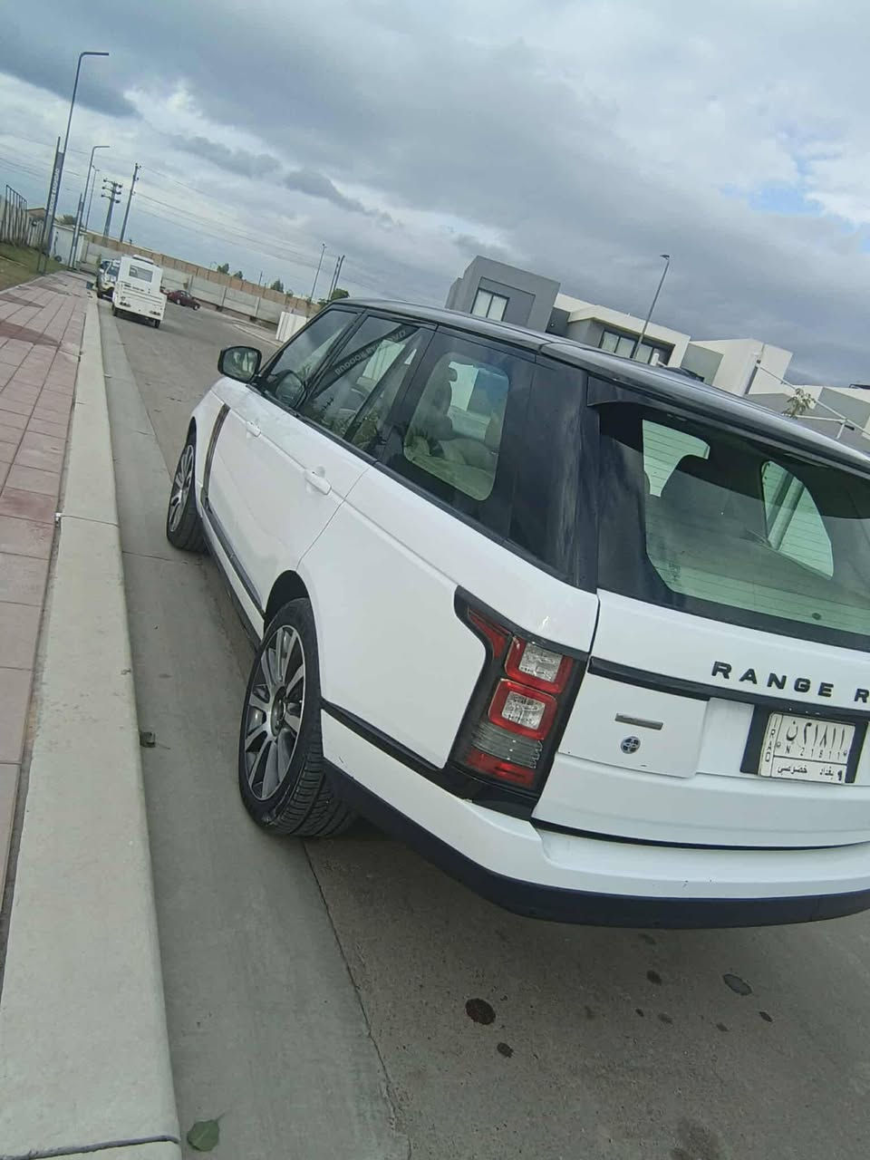 🔴 رانج روفر 2014 – خليجي وكالة سردار
– فول مواصفات 1/1
🛑 المحرك المرغوب:
V8 بدون سوبر
المحرك + القير سليمات 100%
🛡 مكفولة كفالة عامة
🎨 اللون:
أبيض لؤلؤي مميز 🤍
✨ المواصفات:
▪️ بانوراما
▪️ جلد بيجي
▪️ ثلاجة
▪️ كشنات أمامية وخلفية (تدفئة + تبريد + مساج)
▪️ دوسات كهربائية
▪️ صندوق شفط
▪️ أبواب شفط
▪️ مواصفات هوووواي فول
💰 السعر:
34,000$
🔁 مراوس بشي أقل وارد
📍 المكان: بغداد شارع مطار بغداد
✅ السيارة جاهزة على الآخر
❌ بدون نواقص
❌ بدون شخوط أو رصعات
🆕 نظيفة جداً
📞 للاتصال:
***********
