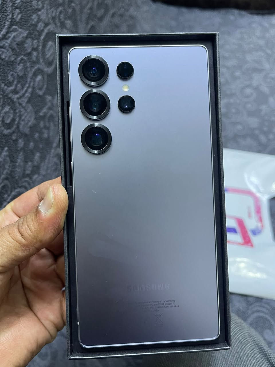 جالكسي S 25 الترا سلفر تيتانيوم 256
جديد مشتغل 20 يوم كامل ملحقاته الشاحنه ممفتوحه من الكارتون

السعر 1250000 الف مليون وربع 

مكاني بغداد زيونه ***********
