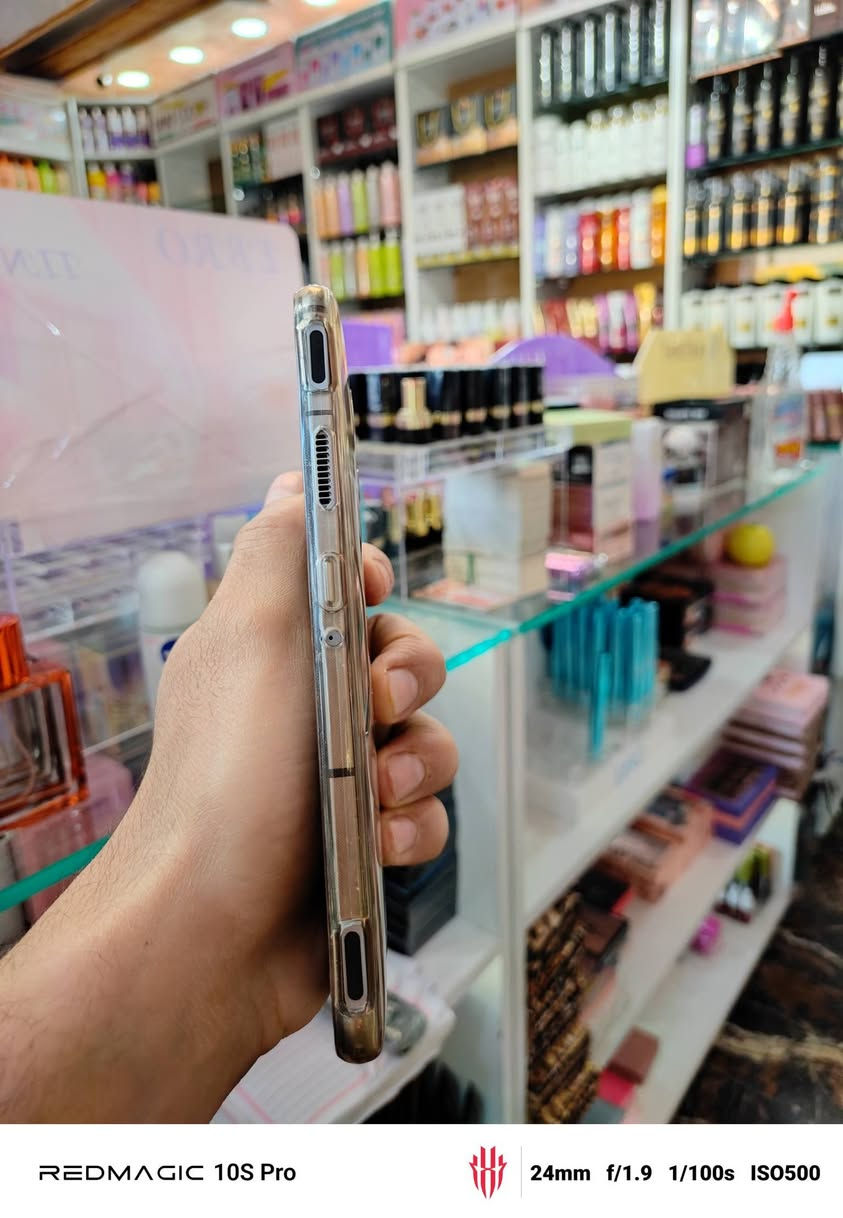 ريد ماجيك 6 برو نضافه 100/100 ذاكره 256 فقط جهاز 
سعره 300 الف قفل قفل 
مكاني بغداد البياع مقابيل الكراج
رقمي
***********
