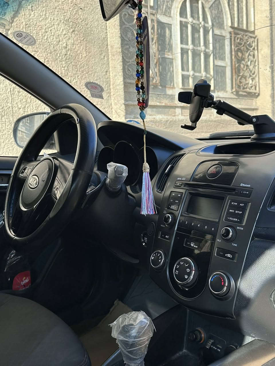 السلام عليكم كيه سيراتو موديل 2013
السياره ما ناقصها اي شي رقمها اربيل 
للإستفسار ***********
