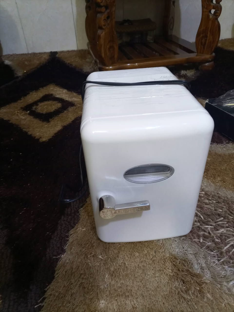 شباب غراض للبيع ثلاجه ومنفاخ وجك كهرباىي بلور ومكناسه  كلهن ب١٠٠ الف مكاني بغداد الامين الثانيه ***********
