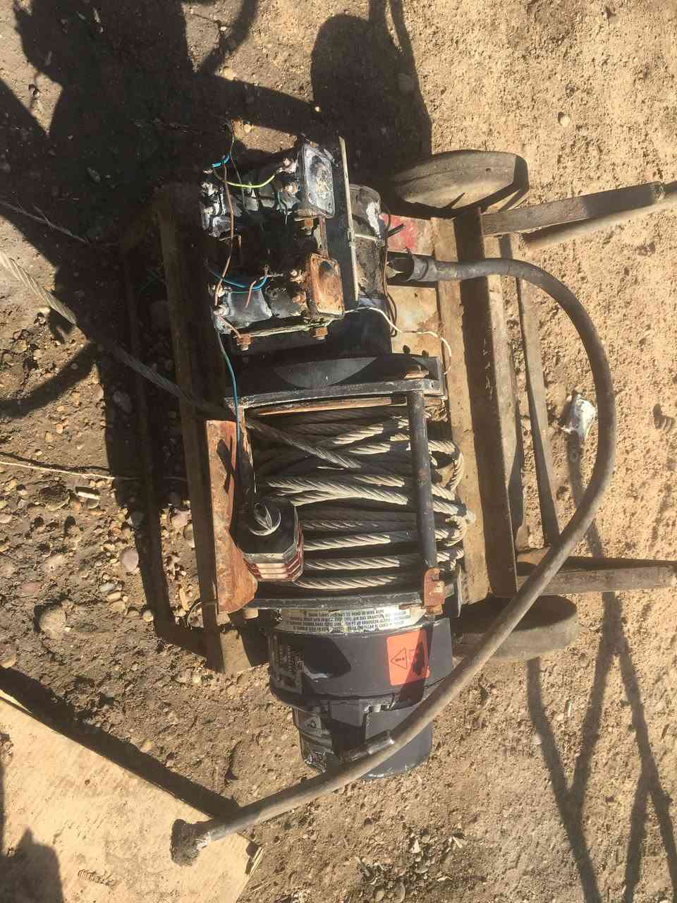 ونجات عدد ٢
كهربائيات 
للاستفسار الاتصال
بغداد 
***********
