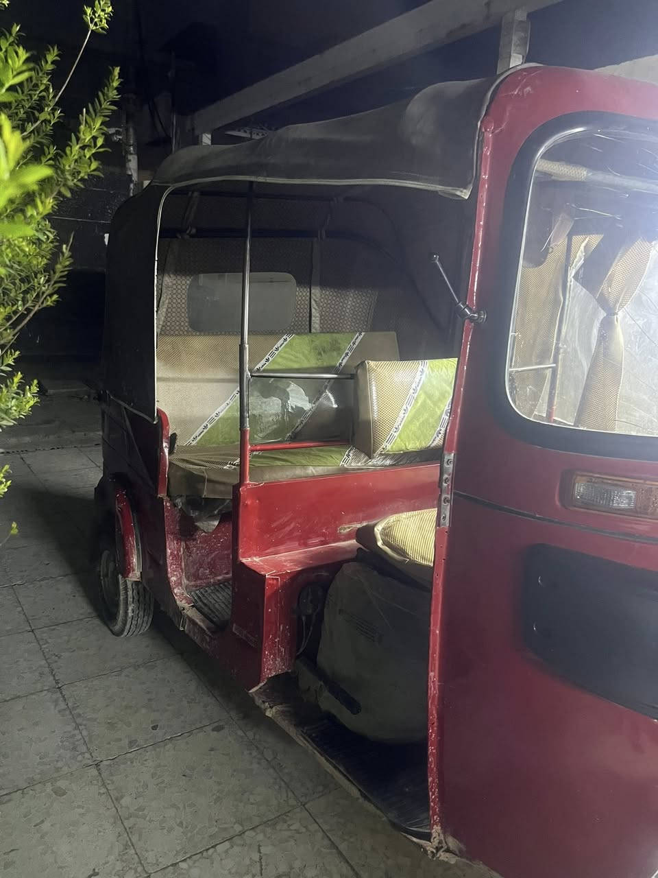 سلام عليكم تكتك لبيع 2016شهر 10رقم وسنويه  تكتك خير من الله لا تبخير ولا تنقيص السعر ب3700وبيه  مجال مكاني الكماليه شارع المصرف ***********
