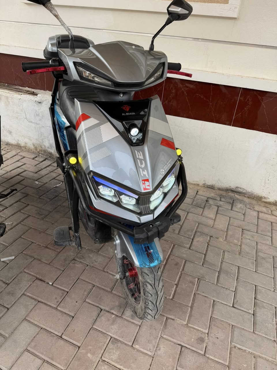 السلام عليكم 🫡 موطورات للبيع سكنس شبح الماسه الواحد ب 650 وبي مجال حك جيه بطاريات 6 كله عل فحص موطور شخط مابي نضافه كدام عينك عقل ملف كله بلادي كهربائيات كلها شغاله دبل إشاره بكR بلوتوث كامل مكمل واتساب ***********مكاني رمادي تأميم شارع نخيل
