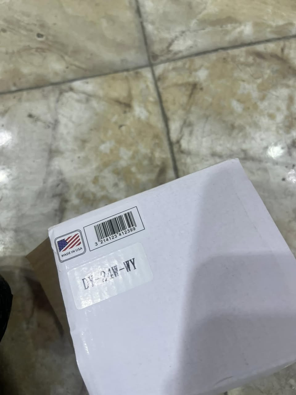 زنون امريكي اصلي 
٣ حركات  رماش 
الون  بيض   شمسي 
السكن نهاري الون  احمر 

اصلي  وضمان  

السعر ٣٠ الف 
 
التوصيل  موجود
الرقم ***********
