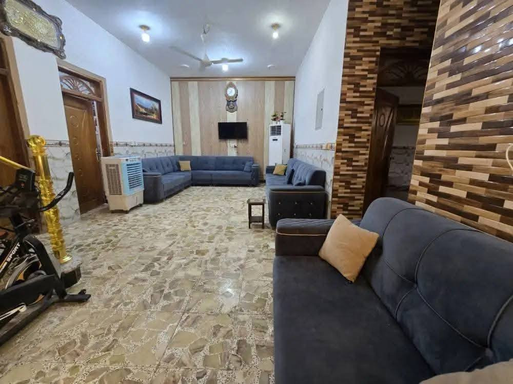🏠 بيت للبيع – طابو صرف
📍 الموقع: حي الإسكان – شارع المعهد التقني
الباب الجانبي مقابل دور الأساتذة، داخل الفرع وقريب من الشارع الرئيسي
📐 المساحة: 200 م²
🏗️ البناء: طابق واحد – حديث – سقف كونكريت مسلح
🛋️ التقسيم:
• غرفتي نوم
• استقبال
• صالة
• مطبخ
• حمام داخلي
• صحيات عدد (2)
💰 مطلوب إسكان: 11 مليون
💳 القسط الشهري: 115 ألف
📅 واصل لغاية: 4 / 2027
📩 للاستفسار خاص
للاستفسار خاص او الاتصال  ***********
