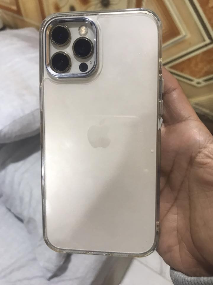 السلام عليكم ايفون 12 برو ماكس ما مفتوح ولا مبدل بيه اي شي اخو الجديد100% ويا جميع ملحقاتة شراي راسلني ***********
