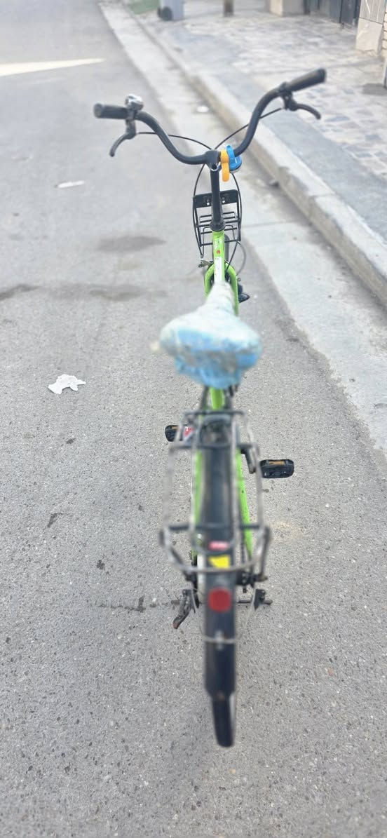 بايسكل بناتي للبيع 
حجم ٢٦ 
المكان بغداد السيديه 
السعر ٥٠ وبي مجال 
الرقم ***********
