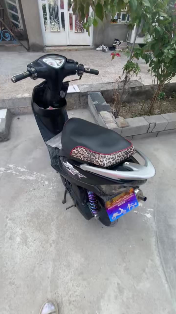 السلام عليكم ماكس عدله للبيع بلاديه ما مفتوحه عليها تزويدات رياضيه مرتب وحلوه شلعه ومعدل العنوان بصره كرمه علي السعر 750 رقمي ***********
