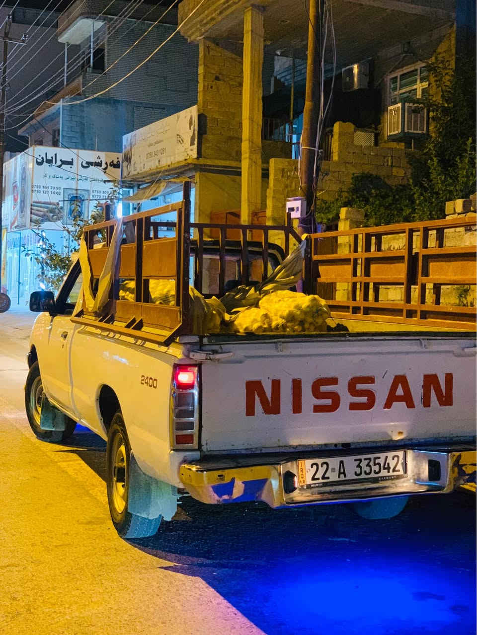 سەرەتا بەناوی پەروەردگار 
نیسان پیکاب ٢٠٠١ مەحەسەن پاوەر و تەبردە 
 سەیارەیەکی جوان و پوختە هی ماڵی خۆمە 
 بۆیاغ سێ بستی بچووکی هەیە بێ دەعم بێ لێدران
سیستەم غاز و بەنزینە   سیستەمی لۆکی هەڵدراوەتە سەر
 سەنەوی٢٠٣٠نوێیە بەشەرتی غەرامەو تەحویل 

لە نزیک ڕانیەم بۆ پەیوندی کردن
*********** رانية, السليمانية

