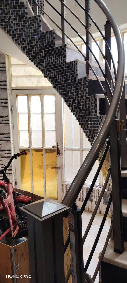 يارزاق يالله
دار سكن طابو زراعي 230م طابقين بناء حديت
يتكون الدار من 4غرف نوم مع 3صحيات داخل وخارج2صاله
مطبخ حار بارد استقبال
مرقم من قبل لبلديه طابو زراعي س٢٥
حي الحكيم شارع شهيد نزار اوكاله

لاتصال على لأرقام التاليه واتساب
***********
***********
مكتب دلاليه ابوكيان
