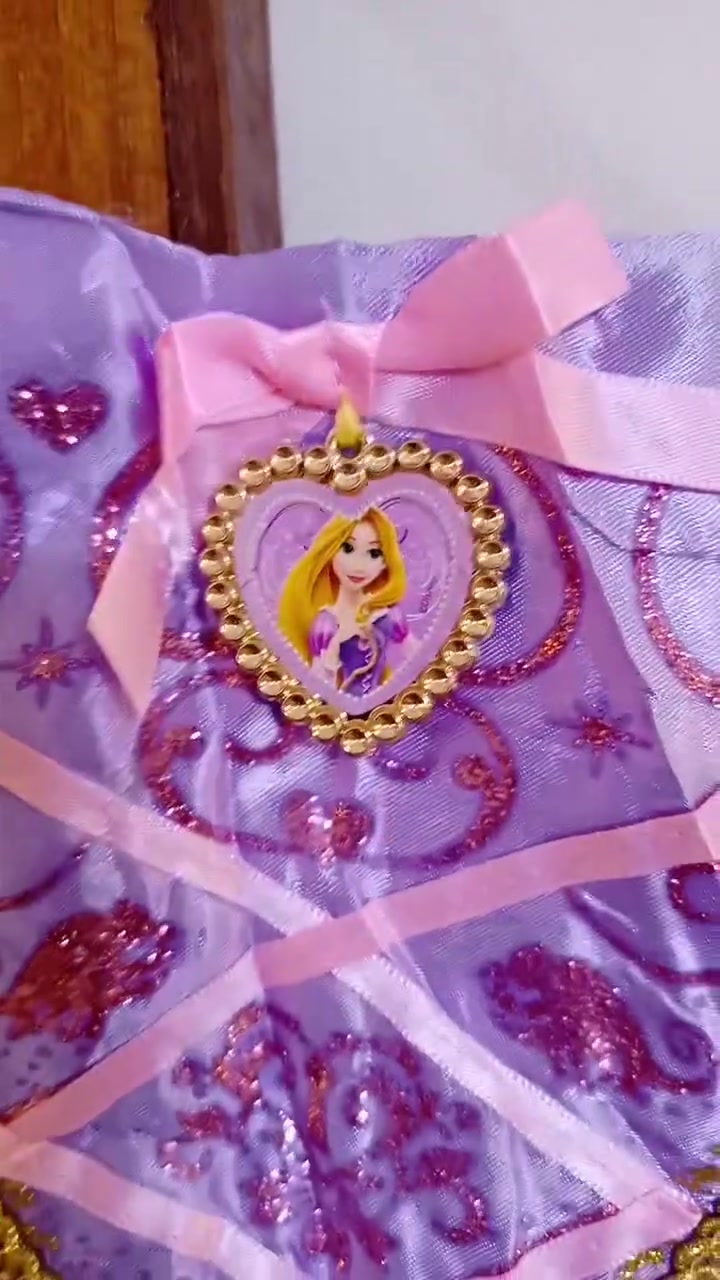 مساء الخير 🌹.. فستان ربانزل للمناسبات للبنوتات 😍 يلبس إلى ال٨ سنوات 🫨 نظيف اي ضرر ما بيه مثل ما واضح بالفديو المرفق ب٨٠٠٠ دينار فقط 🤩


**إذا كنت صاحب هذا الإعلان وتريد حذفه لأي سبب، رجاءا أرسل رسالة إلى الدعم الفني**