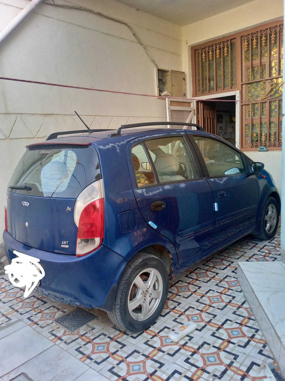 سيارة للبيع اي وان موديل ١٣ سنوية ٢٧ نظيفه ستعمال بيت كلشي شغال بيه اي ستفسار تصل عل رقم ***********
