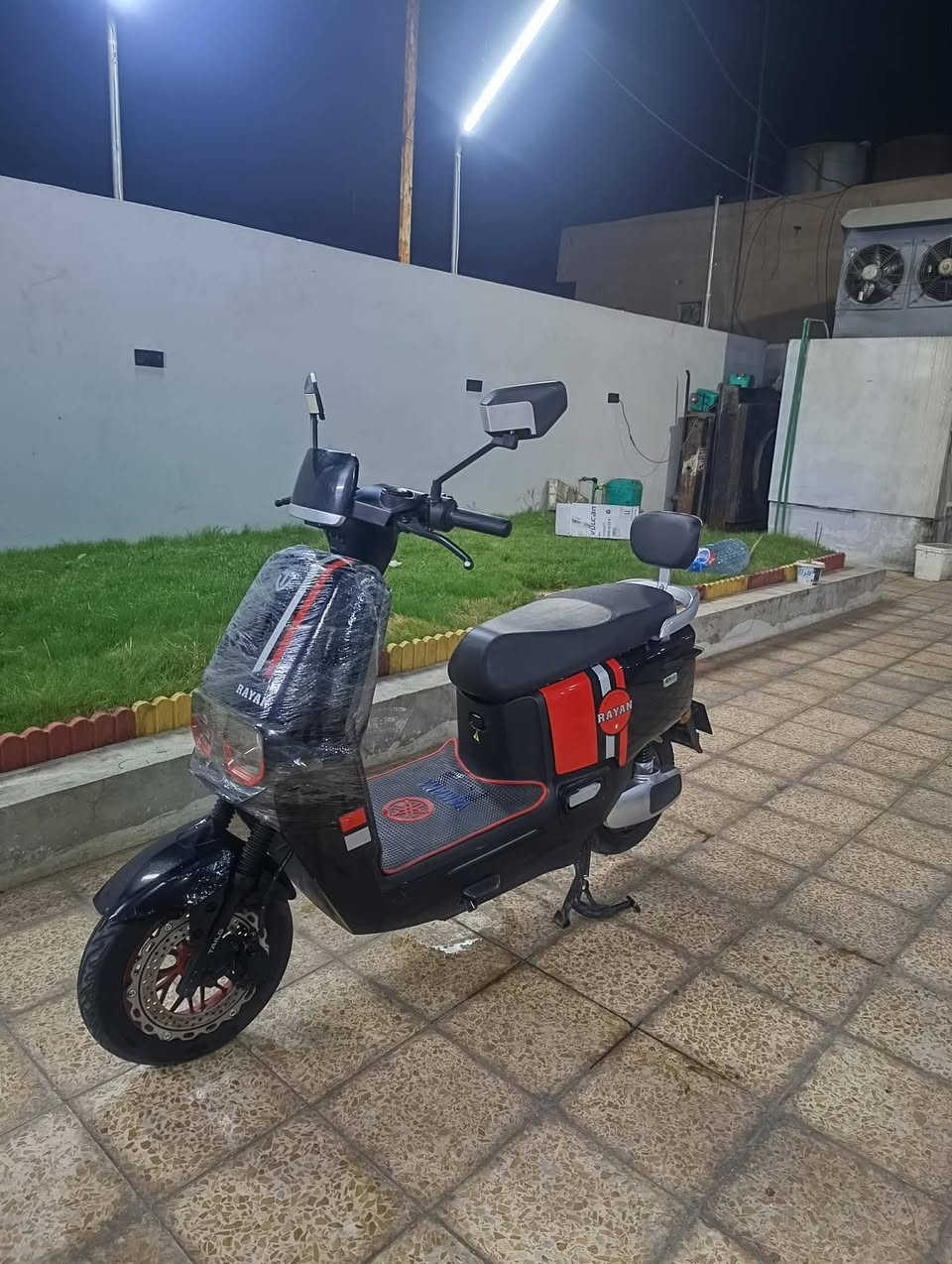ريان ابو عيون حديث
نظافة واضحة بالصور 
السعر 850 بي مجال قليل 
الرقم ***********
الرقم ***********
العنوان موصل ايسر حي عدن
