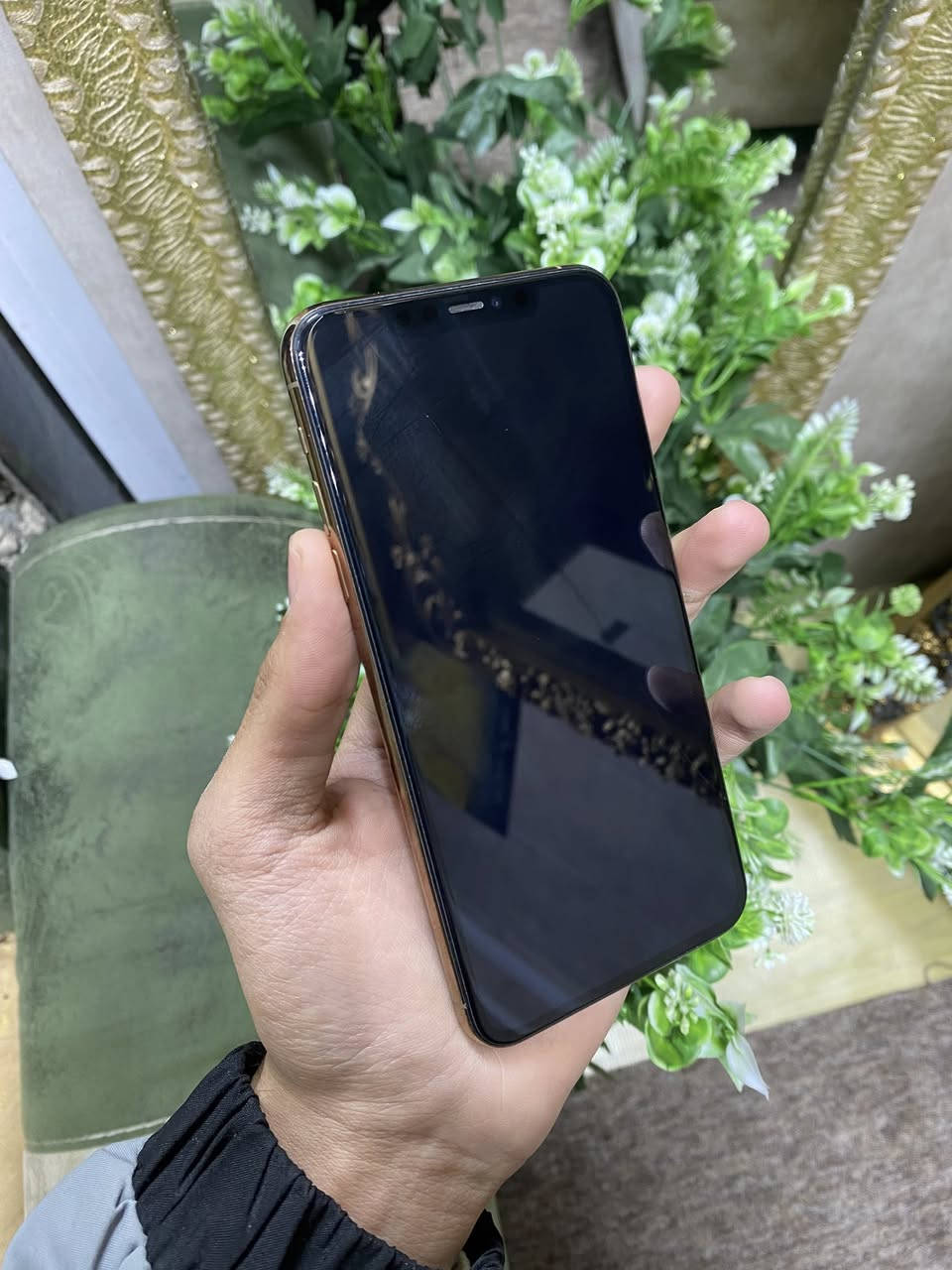 11بروماكس ذاكره 256 بطاريه 77 جهاز كفاله  كلشي شغال فقط مبدل شاشه اصليه بيه ضمان وبيه فطر ناعم ممبين ولا ينشاف مماثر عل اي شي بصمه شغاله مع ضمان 3 ايام عنواني بغداد العطيفيه سعره (225) قفل قفل قفل نهايته قفل للتواصل علرقم ***********
