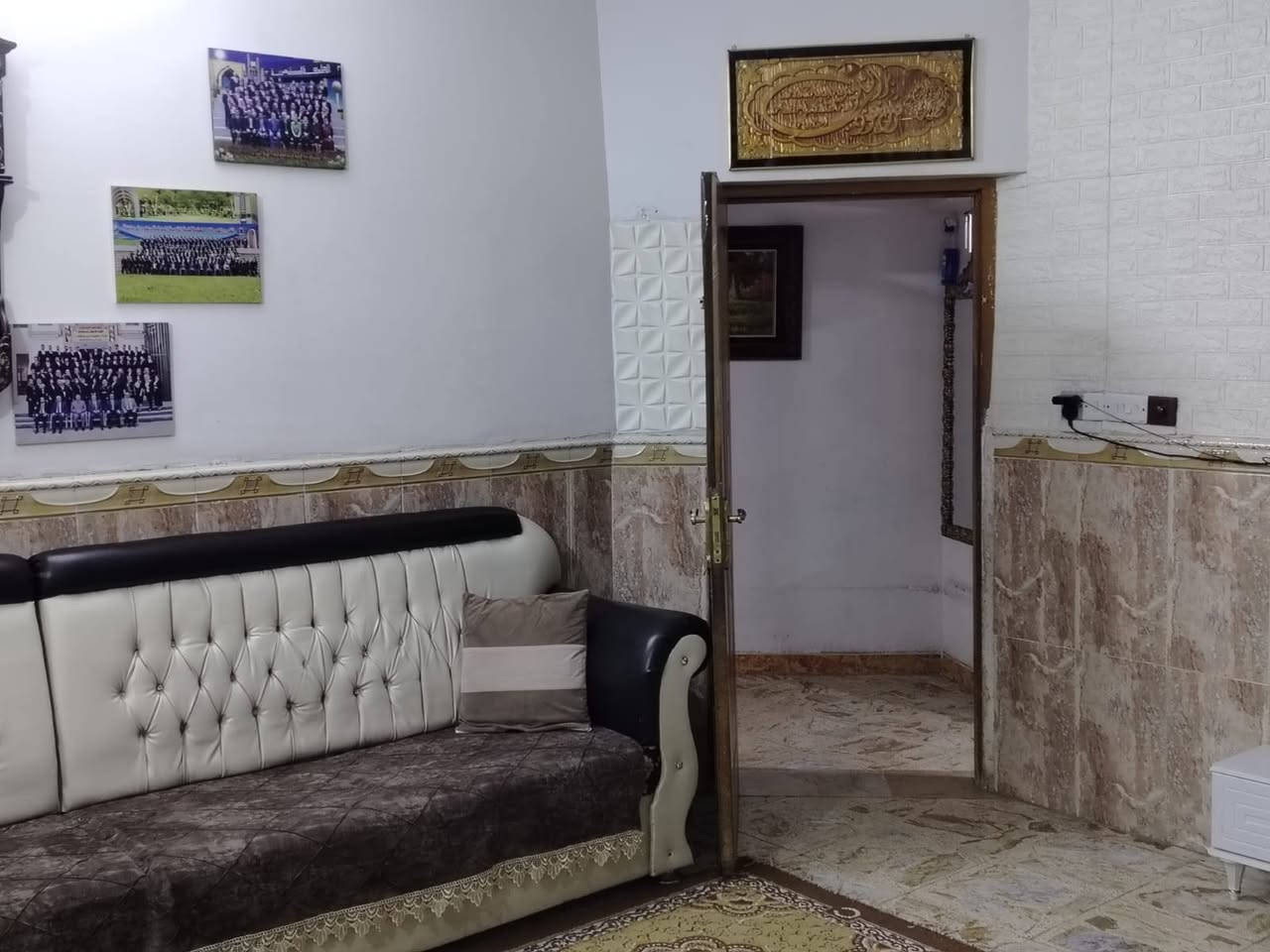 يا الله السلام عليكم بيت للبيع مساحه ١٤٠ متر طابقين بناء طابوك ٣ غرفه نوم استقبال ومطبخ وخدمات وكراج عنوان بغداد منطقة الدوره أبو أجير شارع الزيتون تفاصيل أكثر تصال على رقم *********** ابو وليد الحسني
