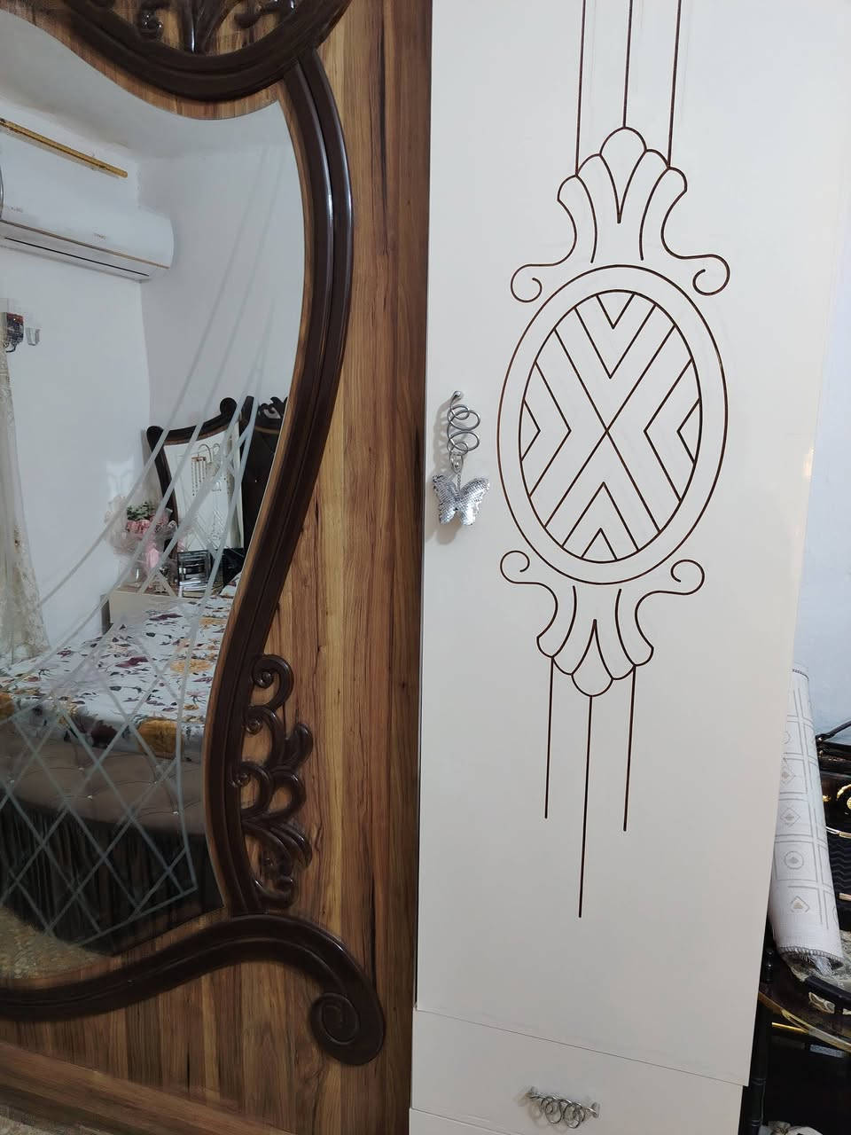 السلام عليكم
غرفة للبيع نظافة 90٪
السعر 500 وبيها مجال
العنوان بعقوبة التحرير
للتواصل واتساب ع الرقم
***********
