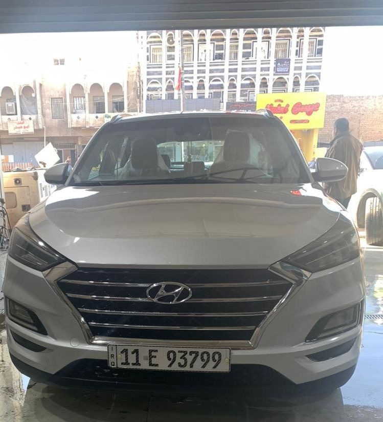 السلام عليكم للبيع توسان أمريكية 2021حادث قطعه فقط البنيد لا ارباك ولا شاصي ولا لغد والسونار منشور فول ما عدا الفتحه السعر 170. ورقه  ***********
