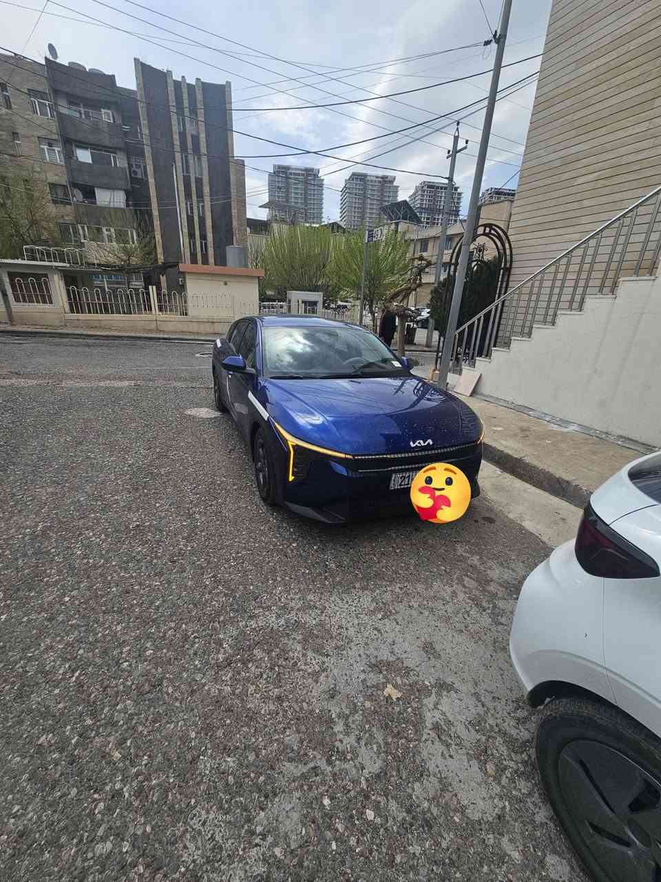 سلام عليكم كي فور موديل ٢٥ صور الحادث موجوده اتفضل خاص يوصلنك نوع الفئه LX
سياره حلوه خير من الله ماتصرف عليها ربع ان شاءالله معروفه مواصفات ال Lx 
سعر سيارة ١٦٥ اي ستفسار اتصل على الرقم وتدلل *********** رقم سليمانيه بسمي رقمها مميز تريده ويها سعره وحد تريدها ع سعرها اشدلك غير رقم واني خادم تحياتي للجميع

