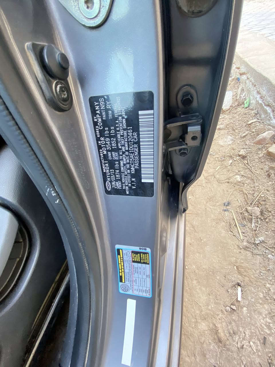 من رخصت الادمن
اكسنت ١٣ امريكي هذا حادث وبيها صبغ رش باب ساىق ووراكب فقط رش جاهزه من كلشي محرك وكير بدون فتح سنويه غير نافذه مكانها كربلاء سعرها ٧٨ ورقه 
***********
