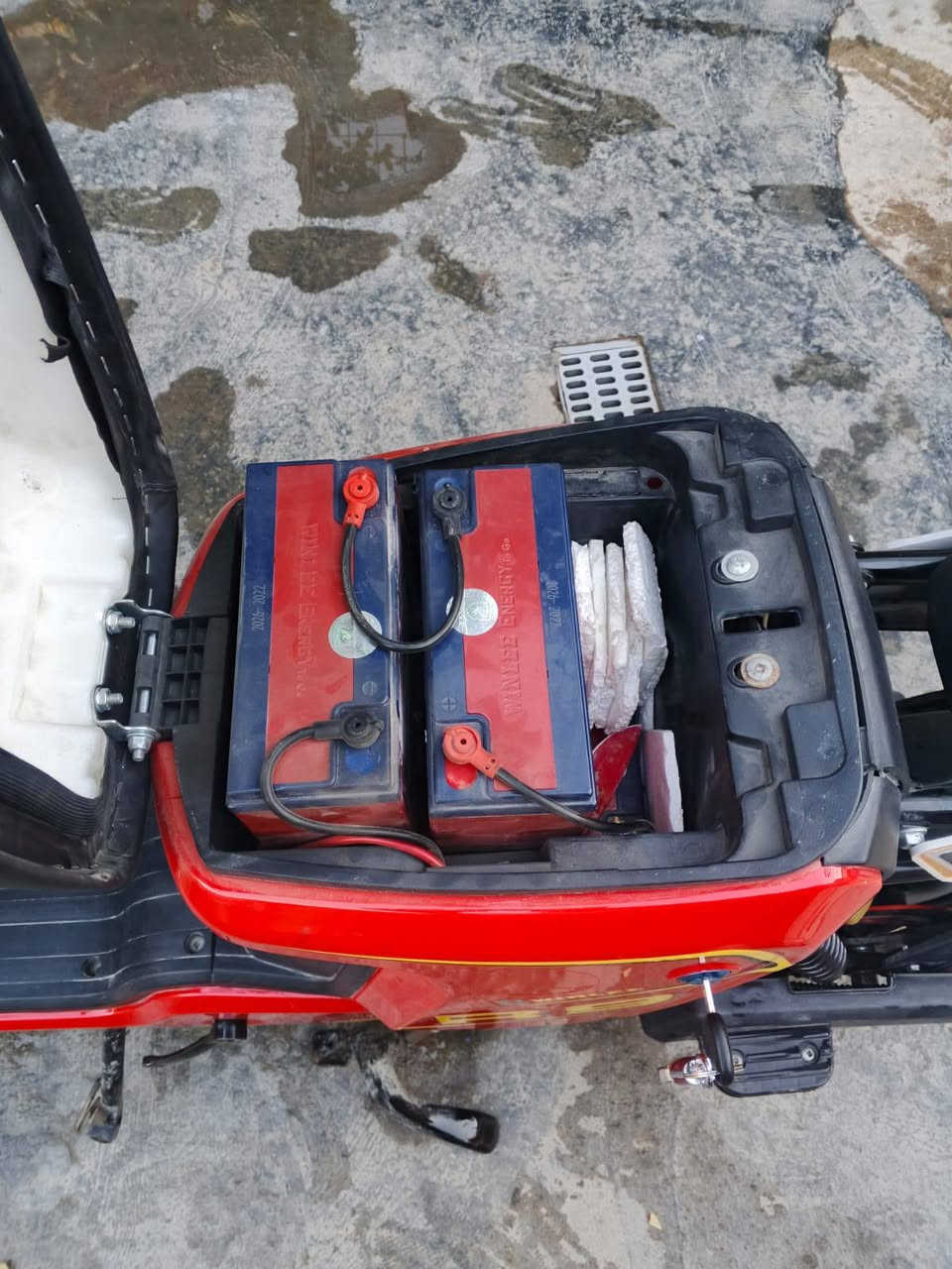 السلام عليكم
للبيع دراجة شحن السعر ٦٠٠الف وبيه مجال صار شهر من مشتريه /واتساب ***********
