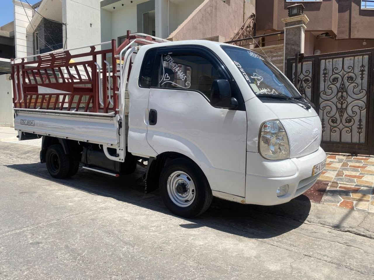 کیا 2700 مودیل 2010 بی بویاغ تەنها دەرگای سەکنی گوراوە زور تندو توڵە شەش تایەی تازەی لەژیرە مەکینە و گیری بە شەرت
***********
***********
شوین کرکوک
