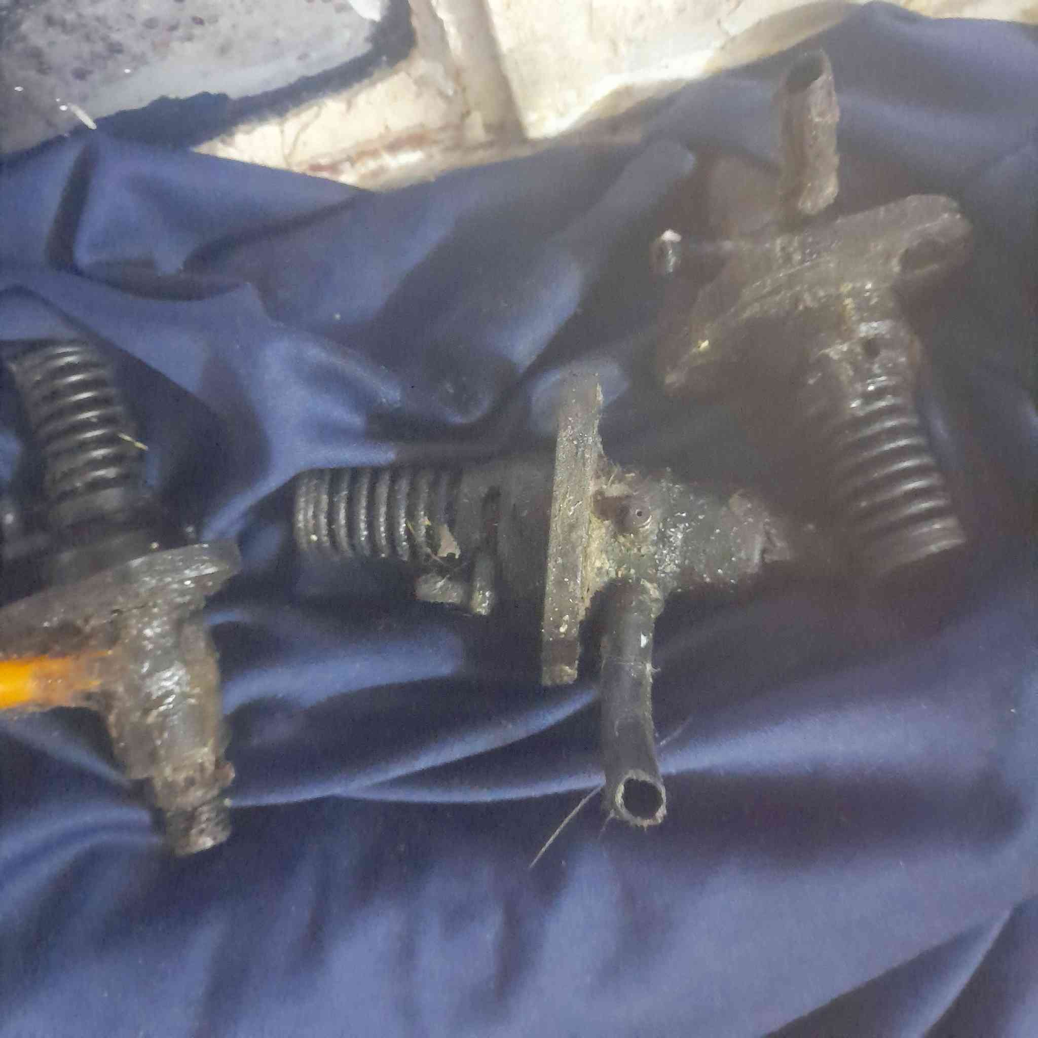 السلام عليكم عندي مكينه كولدن للبيع تردها مكينه تردها تفصيخ كير اكسلات جهاز رفع سلندر طرنبات كور جاملاقات كلشي موجود دشالي كير دشالي اكسن مكان صلاح الدين دجيل قريه شباب


**إذا كنت صاحب هذا الإعلان وتريد حذفه لأي سبب، رجاءا أرسل رسالة إلى الدعم الفني**