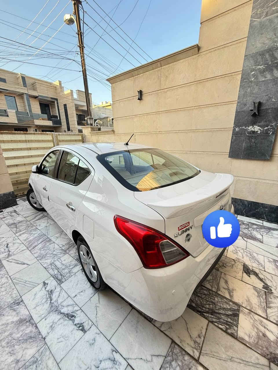بسم الله الرحمن الرحيم
السلام وعليكم 
للبيع نيسان سني 2020
هندي ابو البليتة الزركة
رقم سليمانية الجديد
ماشية 98000

المواصفات:-
شاشة كار بلي
تحكم استيرن 
كامرة خلفية
حساسات خلفي
سبايدر خلفي
لايتات هيلوجين
بلوجكترات
تحكم استيرن
يدات ابواب نيكل
بجم نيكل
بريك ABS
مانع تزحلق
كبات اصلية موجودة
سبير منازل

السيارة جاهزة بدون نقص
صدر امامي جديد تخم تاير
وجديدة من كل النواحي
جديد محرك كير كفالة 
السيارة بيهة بخ صبغ 
جاملغات خلفية وصندوك 
بدون  فقط صبغ بدون دواخل وكص
اي استفسار تعال خاص او اتصل 
***********
عنوان بغداد حي الخضراء بغداد, العراق
