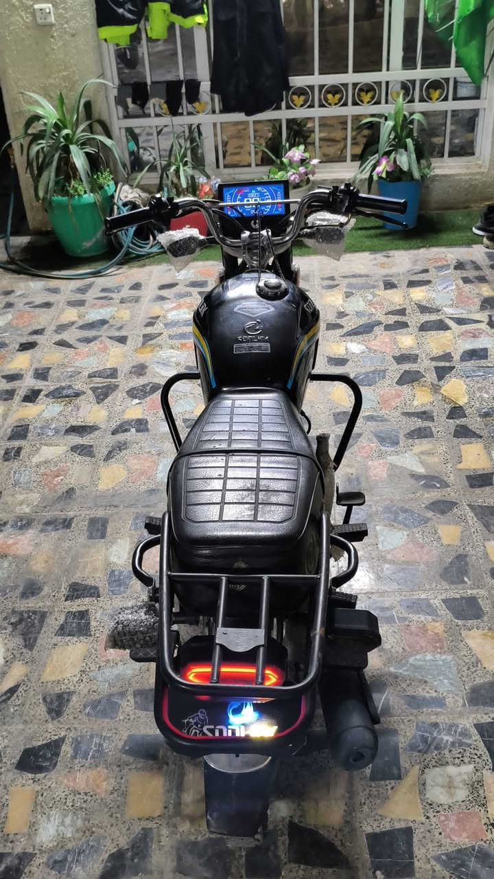 سولنك 2025
السلام عليكم سولنك 2025 مكينة 200cc محرك الاسود المرغوب كهربائيات كله شغال دراجة خير من الله ~ السعر 750 وبيهة مجال قليل مكاني بغداد الشعب  رقمي 👇
 هـ***********

##شعب #دراجه #سولنك #سونلنك #سونك #سيفان #بغداد #دلفري
