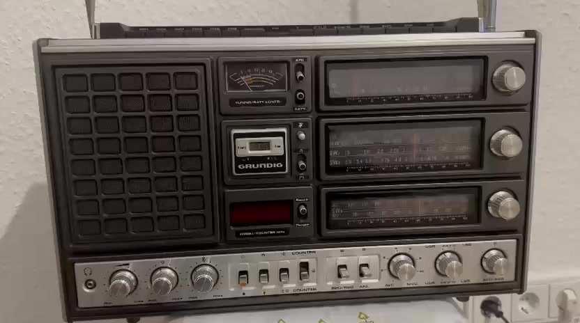 سلام عليكم للحجز راديو كرندك ستلايت ٣٠٠٠ جهاز إنتاج المانيا ميونخ ١٩٧٧ جهاز نقص كارتون مبي ولا شخط جهاز ١٢ موجة جهاز يشتغل كهرباء ٢٢٠ فولت+ ٦ بطاريات حجم كبير للحجز للحجز مراسلة الصفحة عل ماسنجر


**إذا كنت صاحب هذا الإعلان وتريد حذفه لأي سبب، رجاءا أرسل رسالة إلى الدعم الفني**