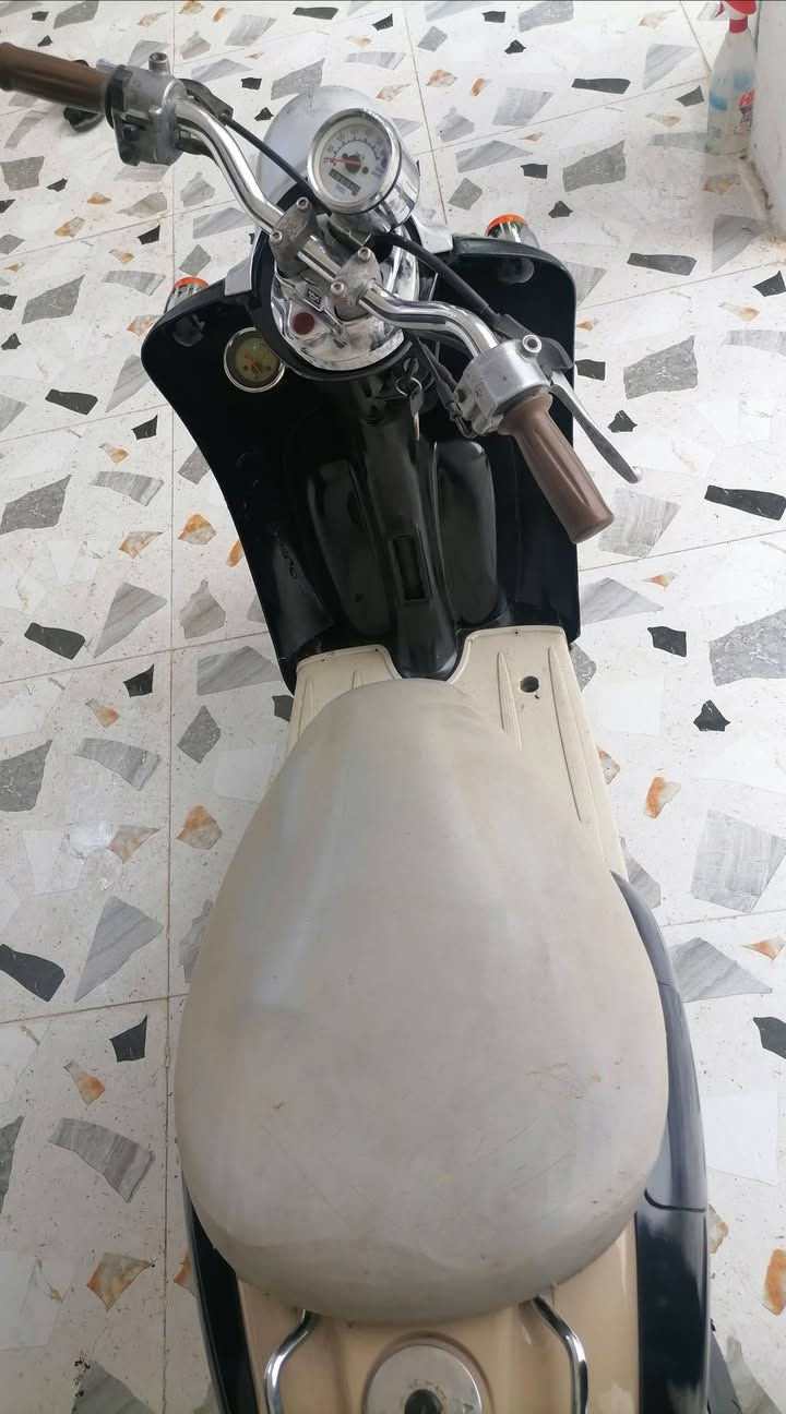 للبيع، كلاسك
نكره سلف اشاير كله يشتغل احجيلك الصراحة ما جذب عليك المحرك فقط امدل بست بوش الباقي كله ابلادي، شلعه أو معدل فول انت تعال شوف،، ٣٥٠ ابي مجال للطيبين
مكاني حي عسكري ***********
