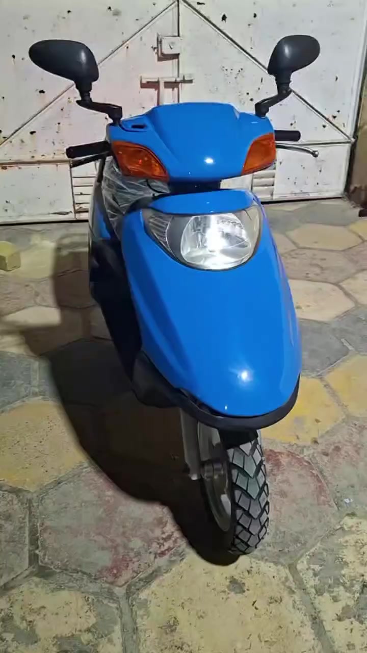 سلام عليكم سبيسي ماليزي للبيع موديل2021 دراجة جديدة تخم تايرات تشغيل عن بعد بصمة وشحن تليفون بل دشبول كهربائيات كلها شغالة بيه بس سلف عطلان هندر شغال السعر 550 وبيه مجال مكان واسط نعمانية ***********
