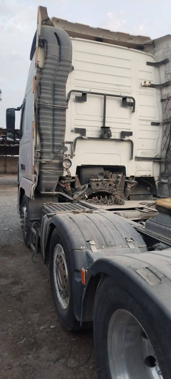 السلام عليكم للبيع فالفو موديل٢٠٠١ مسجله سايلو بل السنويه تحويل مباشر سنكل بلادي السعر١٣٥$ورقه بيه مجال للطيبين *********** شيخ علي بغداد جرف النداف معرض ابن المدائن
