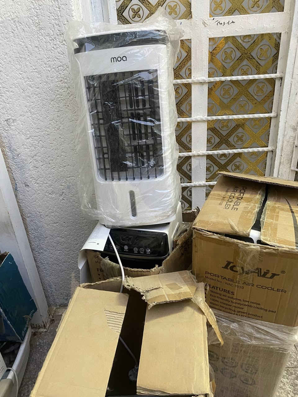 اسلام عليكم مبرده بعدهي بل كارتون عدد 3 سعر القطعه 50 الف وعندي بعد غراض امزون هواي شغلات اليريد علا باب الله كلشي متوفر 
اتصال واتساب موجود 
***********

