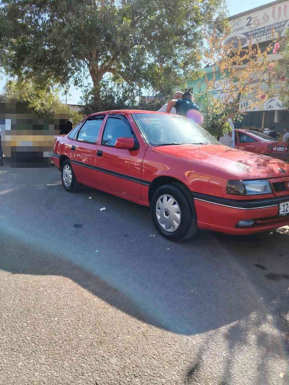 السلام عليكم ،، من رخصة الأدمن  بيع مستعجل
أوبل ڤيكترا للبيع موديل ٩١ حجم 20 رقم نينوى كابون بنزين
بدون صبغ  گيرمكينه مكفولات كرهربائيات كلها شغاله، 
 السعر 43، للتواصل ***********
