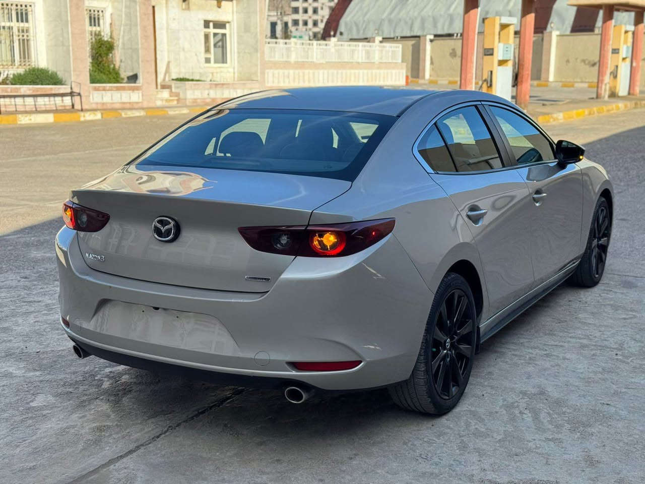 Mazda 3 select 2024
بدون دواخل 
جملغ و حافة البوند صبغ 
رقم : ***********
مكان : عقره - ئاكرى
سعر : 138$ اكر, نينوى
