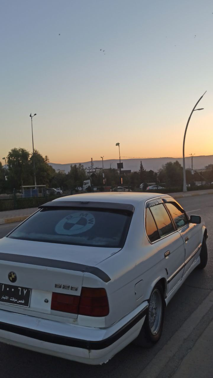 بيم 1995 ئارمي هه ولير  525 گئر تؤماتيك به شه رتي ئارم هيچ كيشه  نيه چوار جام كاره با ته بريدي گه رمي مه زبوته سارده كه ش به س چاكردني ئه ويت ناو ده ره وه ش زؤر جوانه هه يكه لي جوانه نه ته پيوه ته قه و ره قه ي نيه هين ده س خؤمه و  عه زيم نه داوه و به خزمه ته  ته قه و ره قه ي هيچ نيه كيشه ي حه ماوه و شتي نيه  زؤر به قوه ته ماشه لا  پيشي تازه دام گرتوه چركه ي نيه گيري ناو به فرو ئيسه كه ش ئيشه كات مشته ريت تيلكه له خزمه تام  سعري43كه مي مه عامه له
***********
***********له سليمانيم
