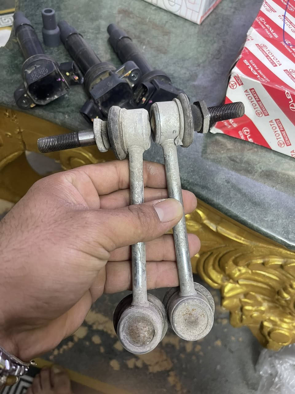 غراض هايلوكس فور ويل 
قيم بما يرضي الله واخذهن
بيهن جدد وبيهن تبديل عشوائي يعني كلهن شغلات وجدد امانه الله


**إذا كنت صاحب هذا الإعلان وتريد حذفه لأي سبب، رجاءا أرسل رسالة إلى الدعم الفني**