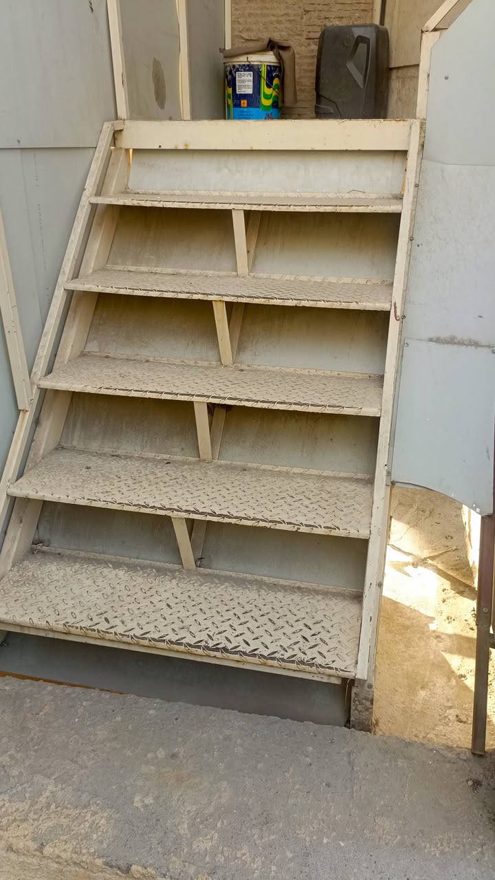 السلام عليكم
للبيع درج حديد خارجي 
المكان بغداد حي القاهرة


**إذا كنت صاحب هذا الإعلان وتريد حذفه لأي سبب، رجاءا أرسل رسالة إلى الدعم الفني**