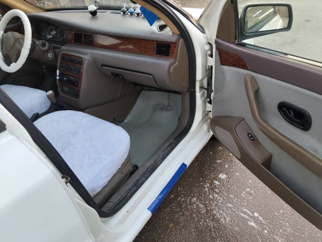 سلام عليكم سياره سمند موديل 12 سياره كفاله من ظربه من دبديل كير مكينه جدد دوشمه  سياره حلوه دخم تاير جديد سياره كفاله بدون صبغ عله كد شبر بل جاملغ الامامي صدر امامي خلفي جديد تبريد شغال مكاني بل حسينيه مال راشديه سعر 53 بيهة مجال تصال بل رقم ***********
