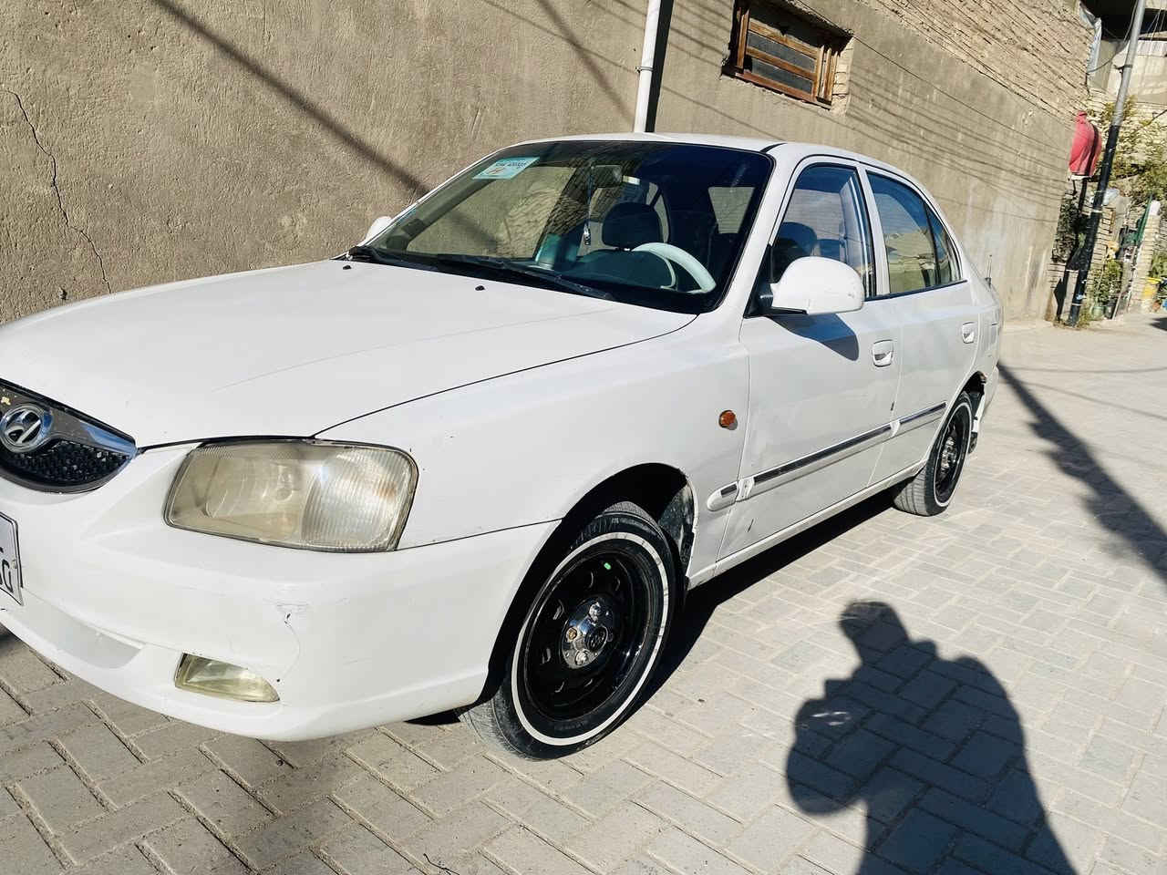 السلام عليكم خوتي الطيبين سياره فيرنااا مديل 2012سياره مكفوله من كلشي   مكينه خير من الله كير عادي تبريد ثلج تخم تاير ابو خط البيض سياره بعد احله من صور ترايه وين مايعجبك سياره بسمي تحويل كبل مكان سياره بلديات شارع المرور قرب سوك الميت السعر 82 وبه مجال الطيبين رقم الهاتف ***********
