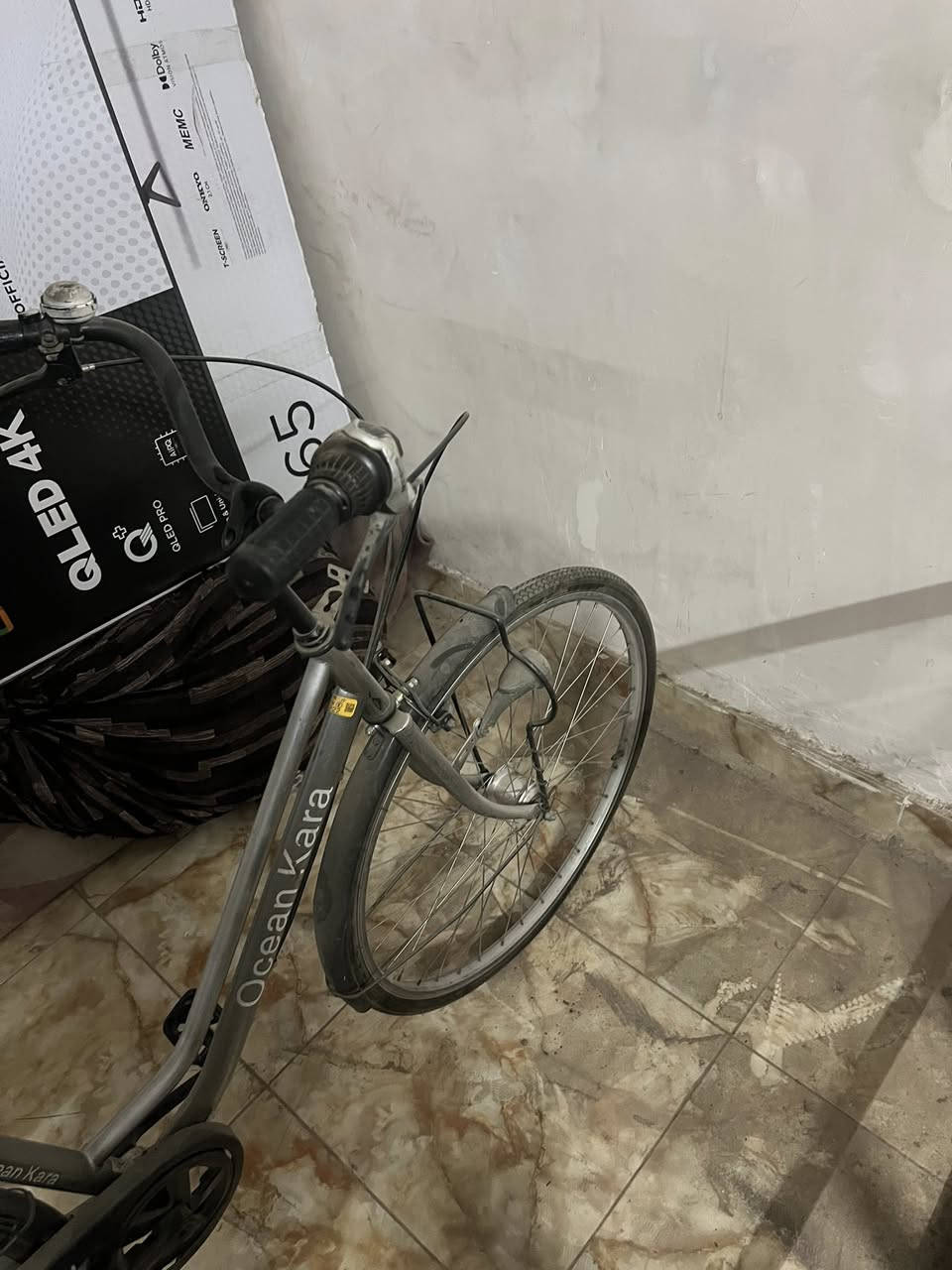 السلام عليكم بايسكل للبيع بايسكل رمبة جديد زوج تايرات جديد البايسكل مضموم ما طالع للشارع بايسكل كلة شغال مابي شي ما يشتغل 125وبي مجال حك الجية 
 رقمي  ***********  
مكاني الدورة
