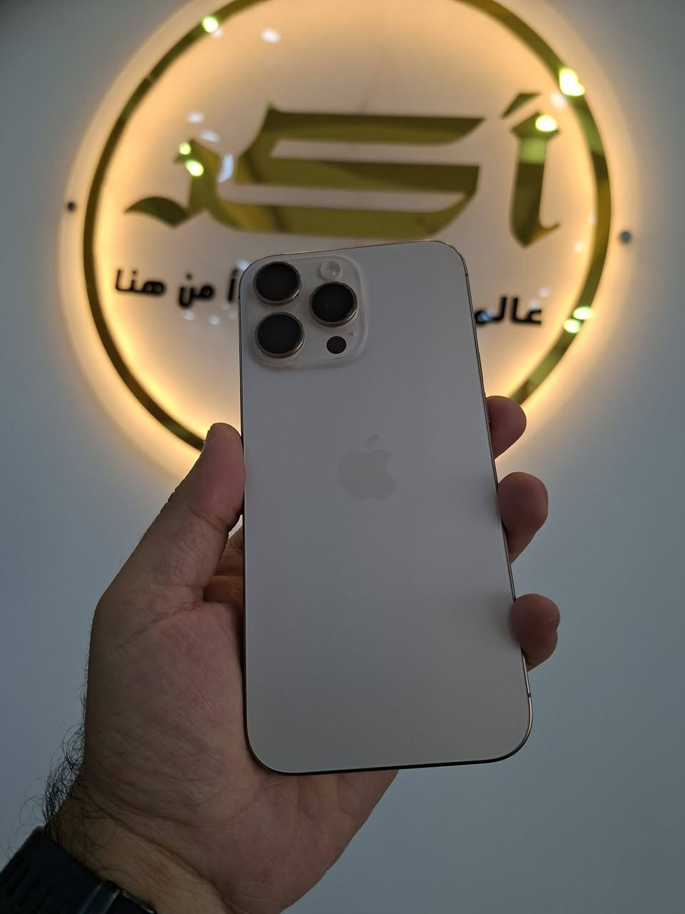 📱 iPhone 16 Pro Max شرق أوسط
✅ نظافة 100/100
✅ بطارية 91%
✅ كامل الملحقات موجودة
✅ مكفول من الفتح والتبديل
💰 السعر خاص


**إذا كنت صاحب هذا الإعلان وتريد حذفه لأي سبب، رجاءا أرسل رسالة إلى الدعم الفني**
