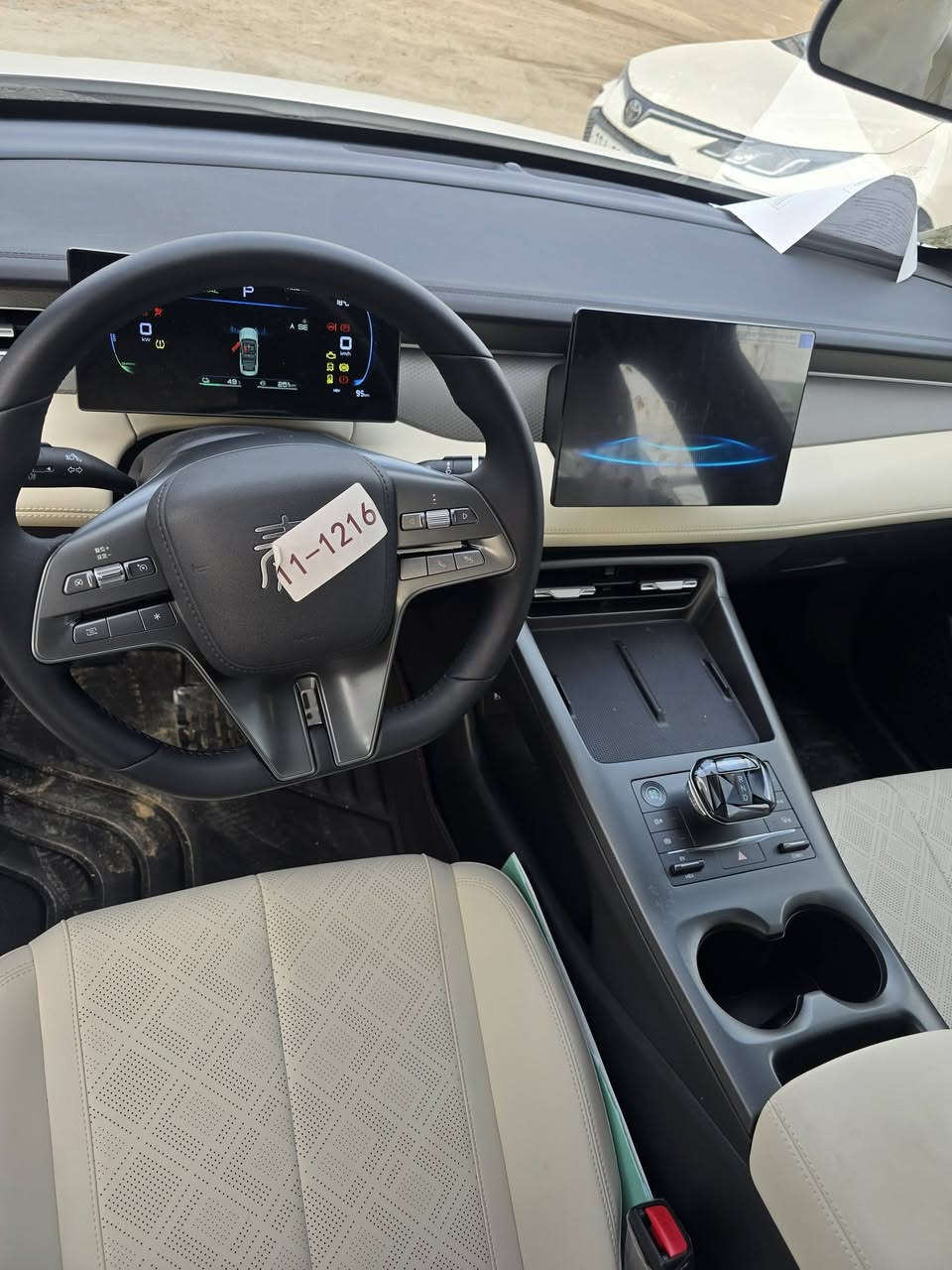 بسمٍ الله الرحمٰن الرحيم
يتوفر لدى ((✨️معرض القمة✨️))كافة انواع السيارات 
  *يوجد لدينا BYD.    GIN  PLUS. داخل ابيض موديل (2025)زيروو سعر 💸 (18)مليون وسبعمئة دينار عراقي
  *يوجد لدينار BYD. .SER FIVE. داخل ابيض موديل (2025)زيروو سعر💸(19)مليون دينار عراقي فقط 
  *يوجد لدينا COROLAفتحة فول موصفات فول تحكم استيرن رادار علمأ ان سيارة مرقمة وجاهزة سعر💸(25)مليون وثلاثمئة دينار عراقي وكذالك كافة انواع سيارات الحمل نوع كيا حمل (بنكو) 
موقع :بغداد _ناحية الرشيد قرب شركة ديار الكرم 
الاستفسار الاتصال على الارقام الاتية :
***********
***********
***********
***********
وهلأ وسهلأ بالجميع وأن شاء الله نكون في حسن ضنكم 
❤️
