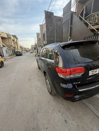 جيب لاريدو   2017   صبغ 3 قطع جاملغات امامي وبنيد   سيارة محدثة SRT دع...