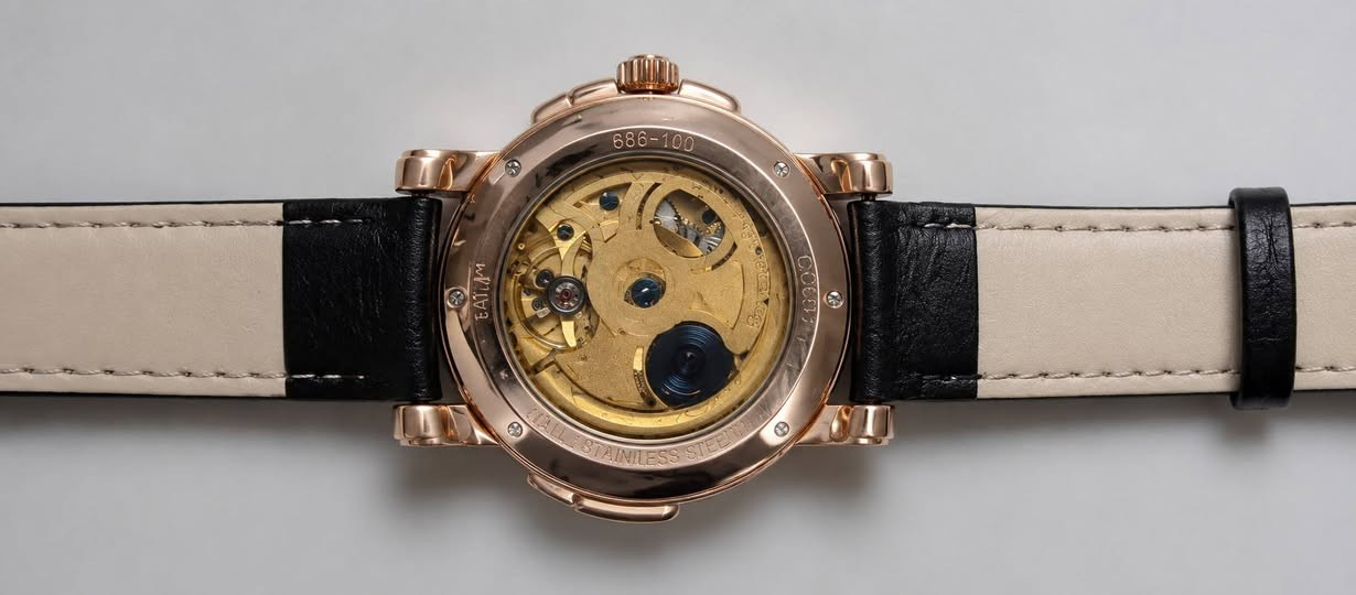 ساعة أليت ناردين (Ulysse Nardin) شكل مميز للبيع الساعه مقلده نسخه طبقه الاصل وزن ثقيل جوده عاليه الساعه متوقفه عن العمل سعر 75 الف تواصل خاص او وتساب ***********
