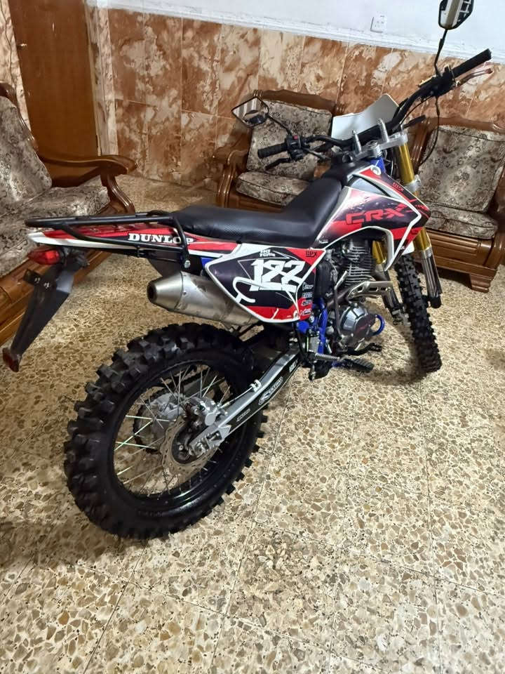 قفاز crx 300سيسي للبيع جديده وبضع الوكاله سعره 1400 مال بيع مستعجل عليه ***********
